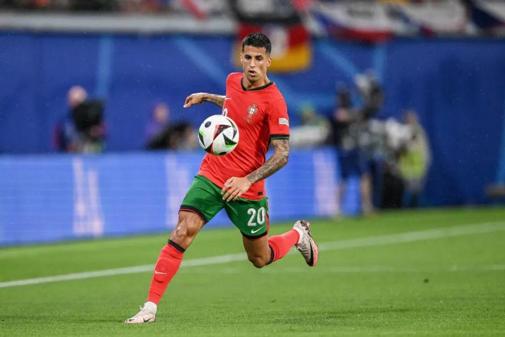 方特色与现 方特色与现