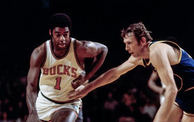 共同组成的 共同组成的